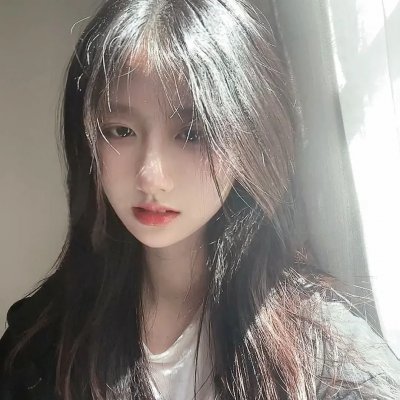 10号舱里的女人